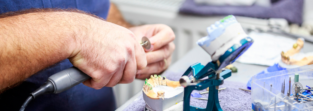 Puestos de trabajo para laboratorio dental